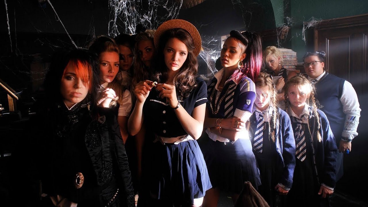 St.Trinian's 2 - La leggenda del tesoro segreto